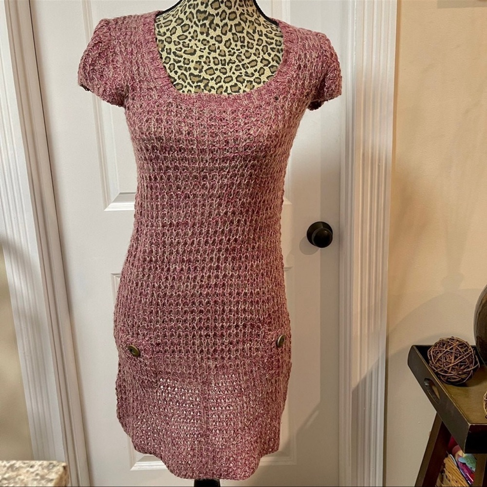 Women's Pink Mohair Vintage Knit lightweight
Cap Sleeve Dress M (NWOT)
